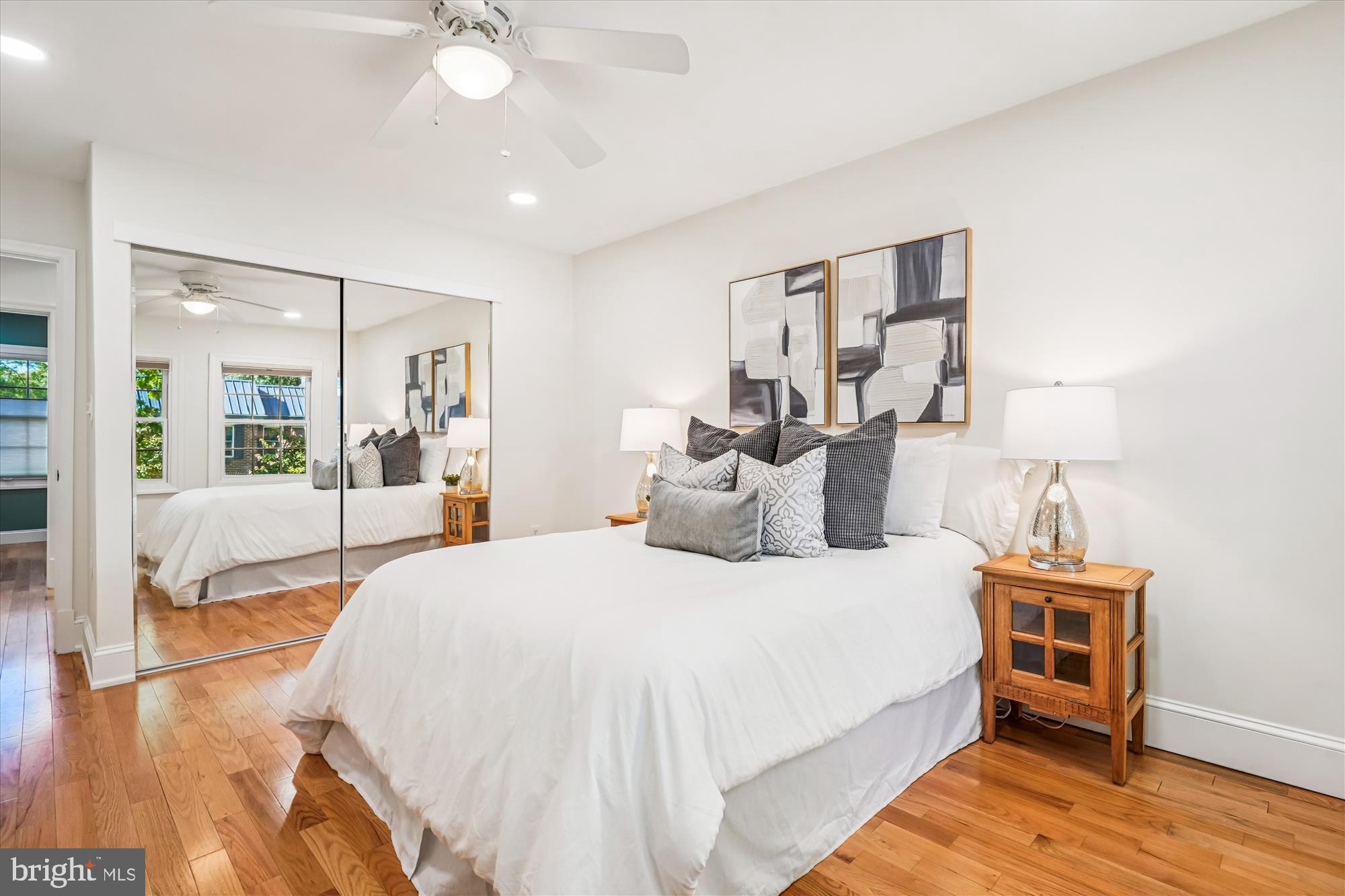 421 S COLUMBUS STREET S 421