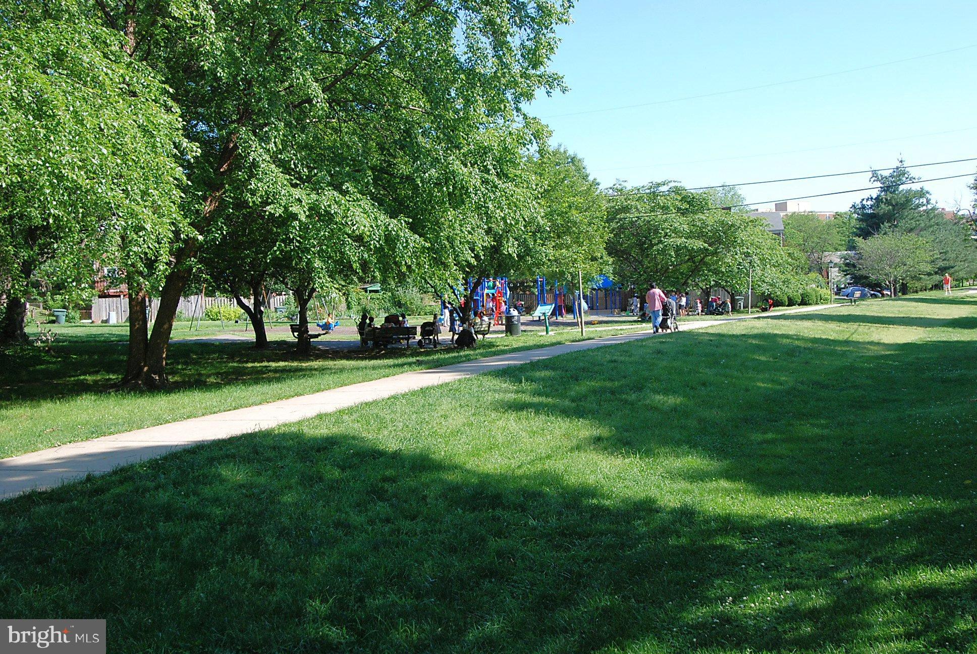 421 S COLUMBUS STREET S 421