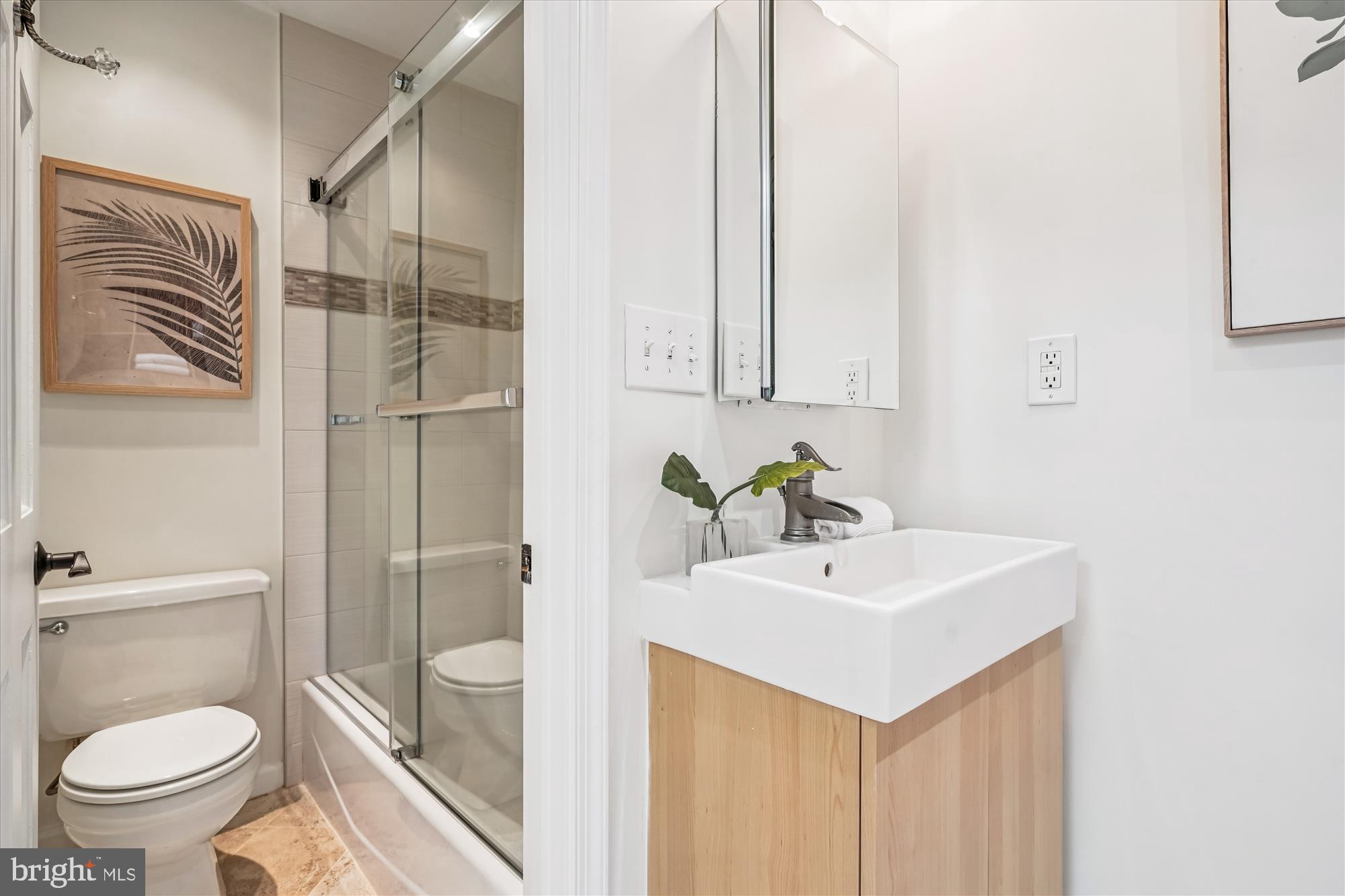 421 S COLUMBUS STREET S 421