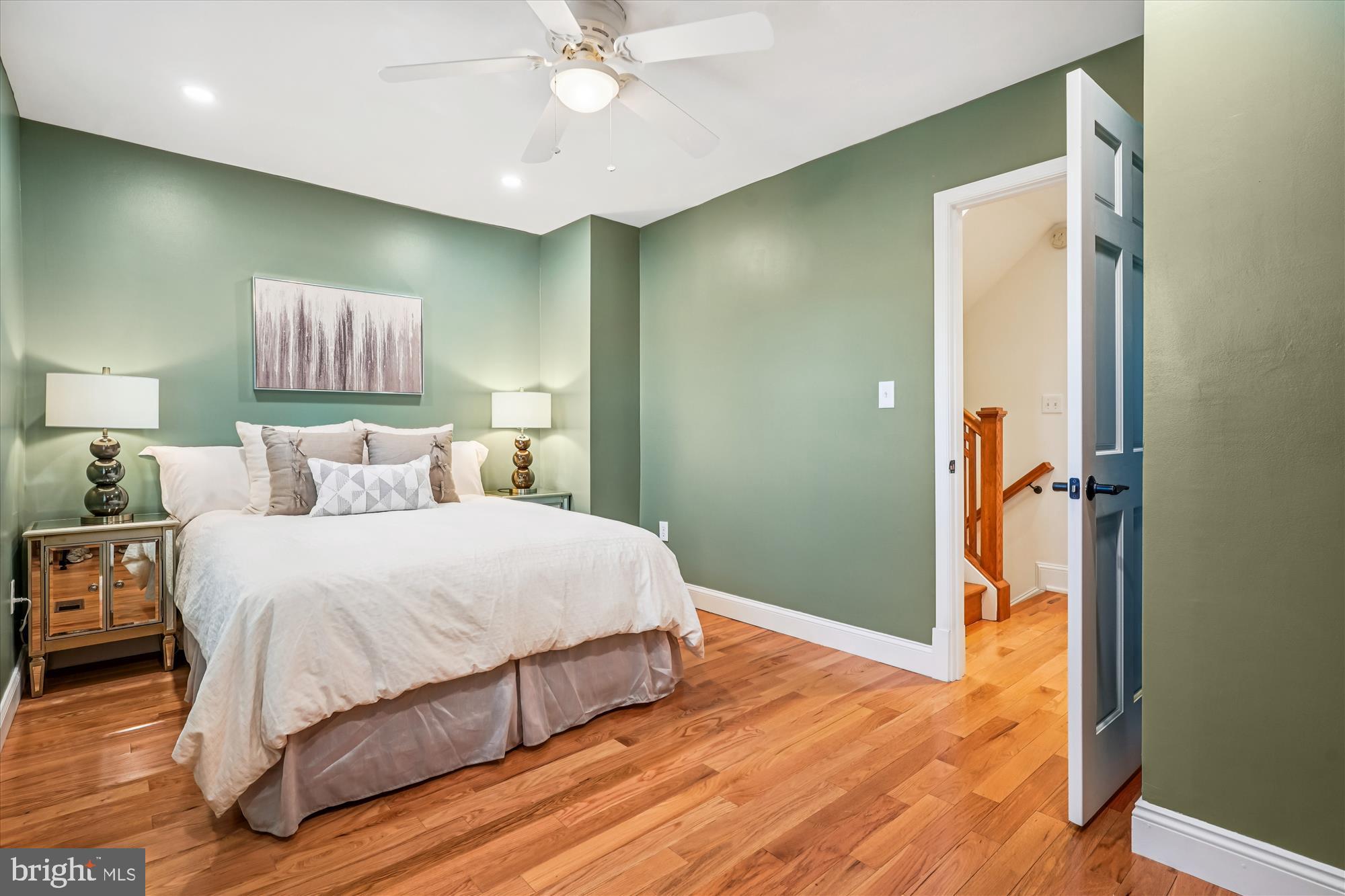 421 S COLUMBUS STREET S 421