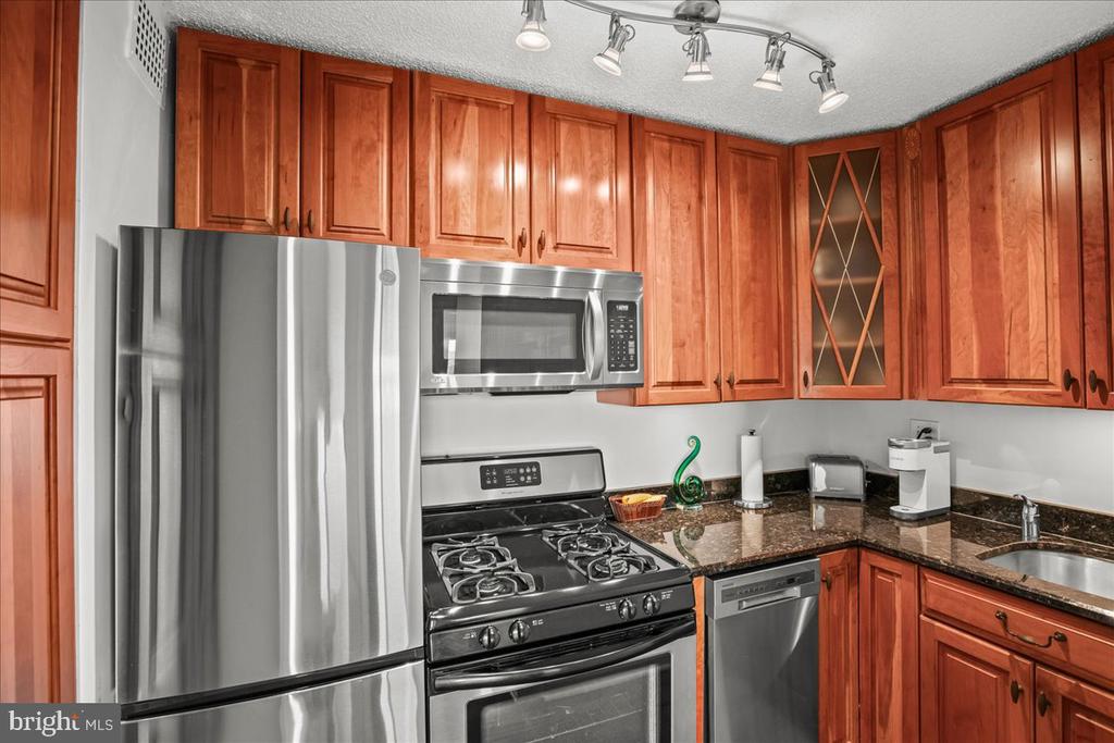 1225 MARTHA CUSTIS DRIVE 715