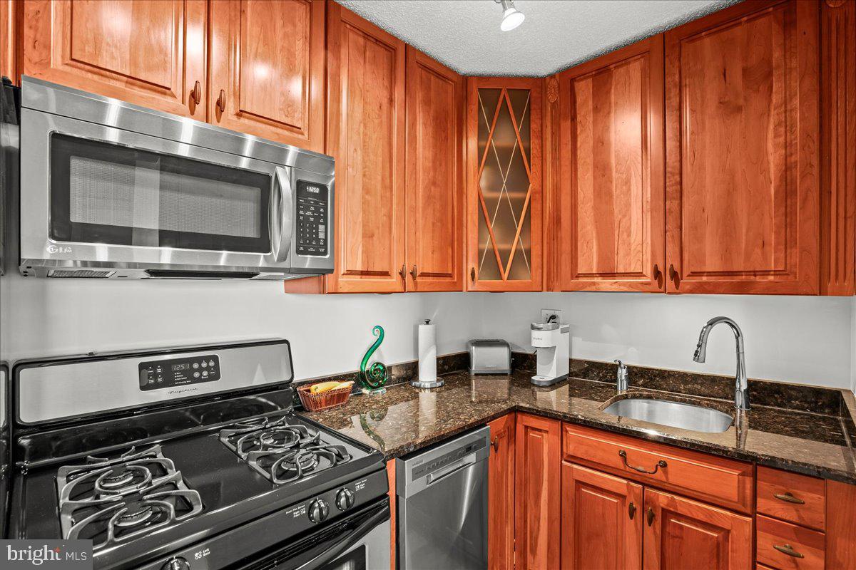 1225 MARTHA CUSTIS DRIVE 715