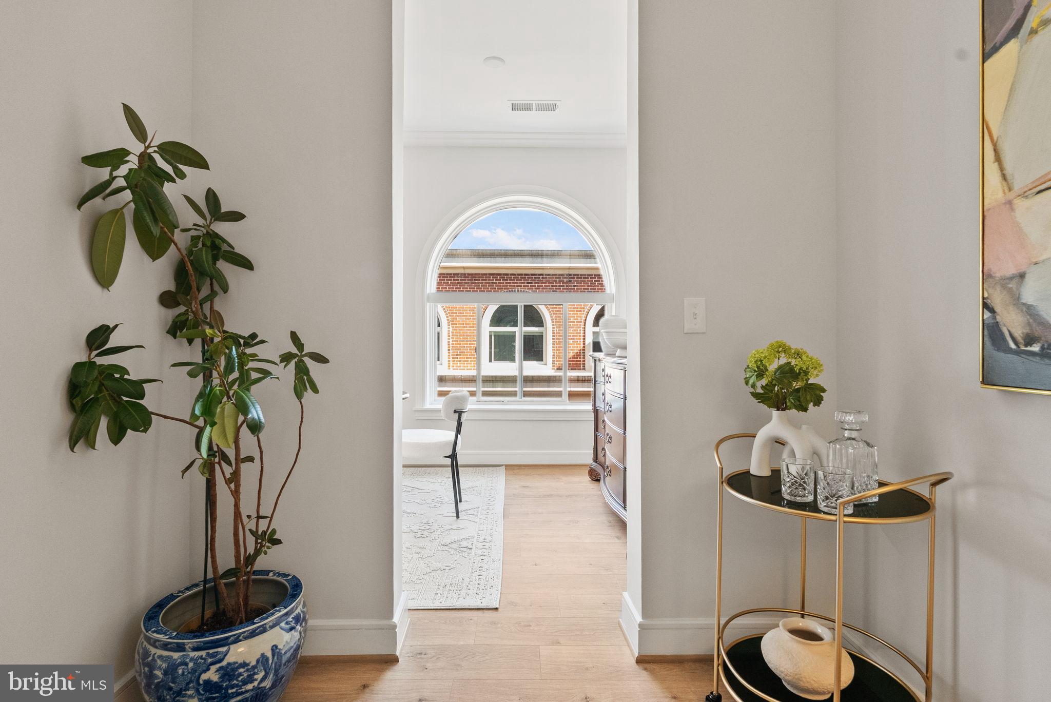 625 SLATERS LANE 401