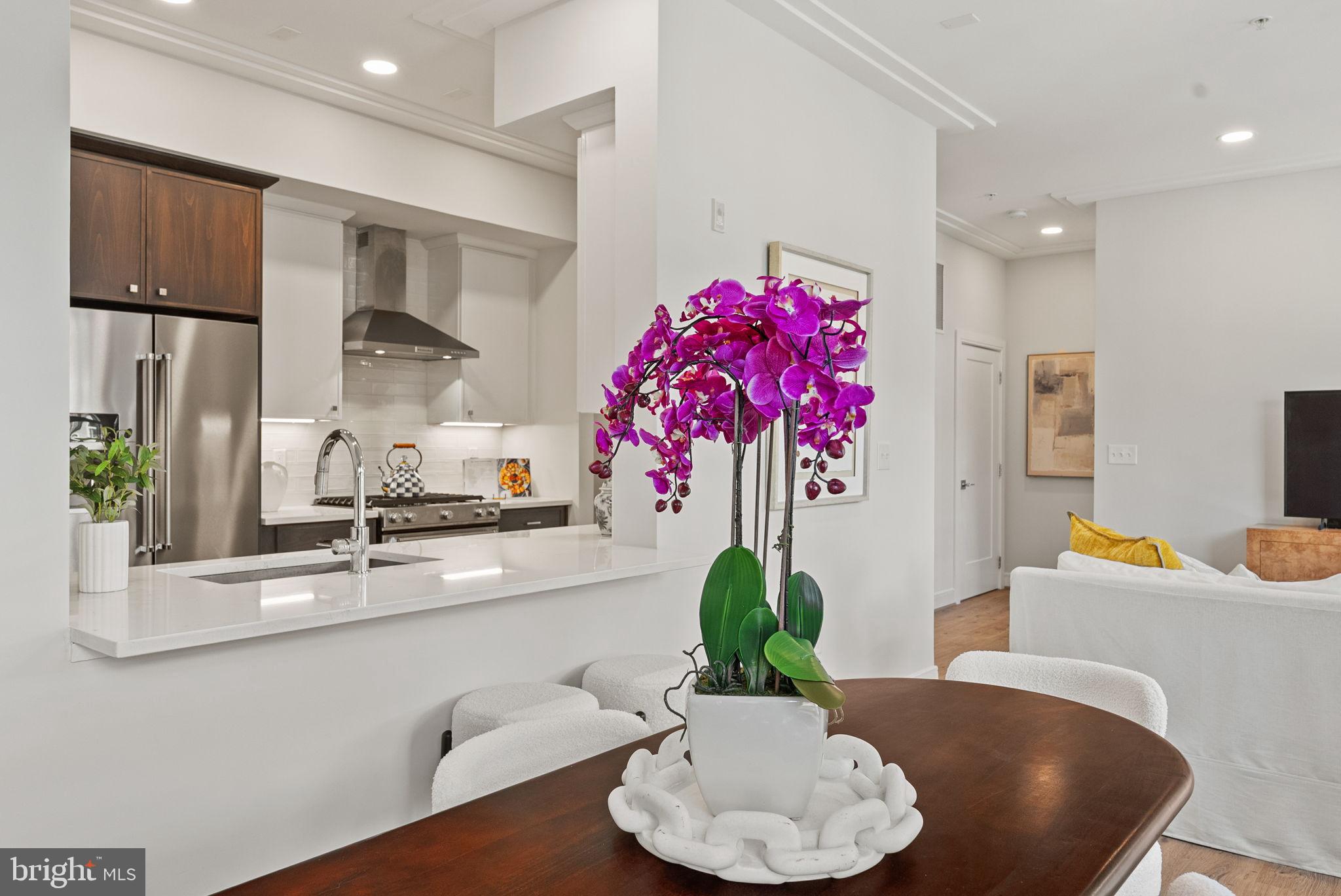 625 SLATERS LANE 401