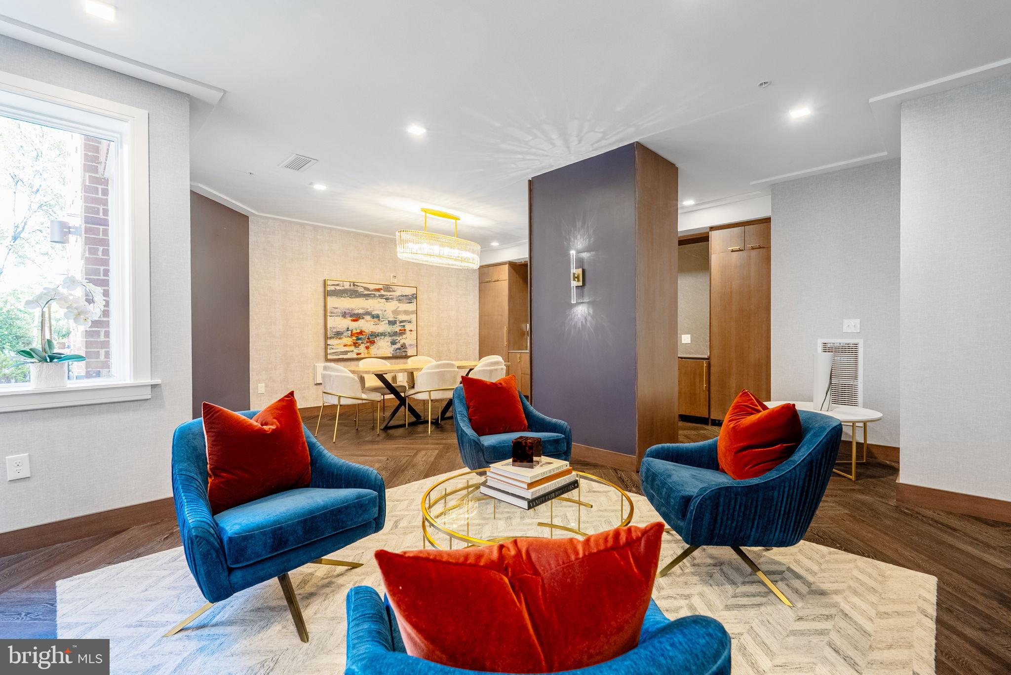 625 SLATERS LANE 401