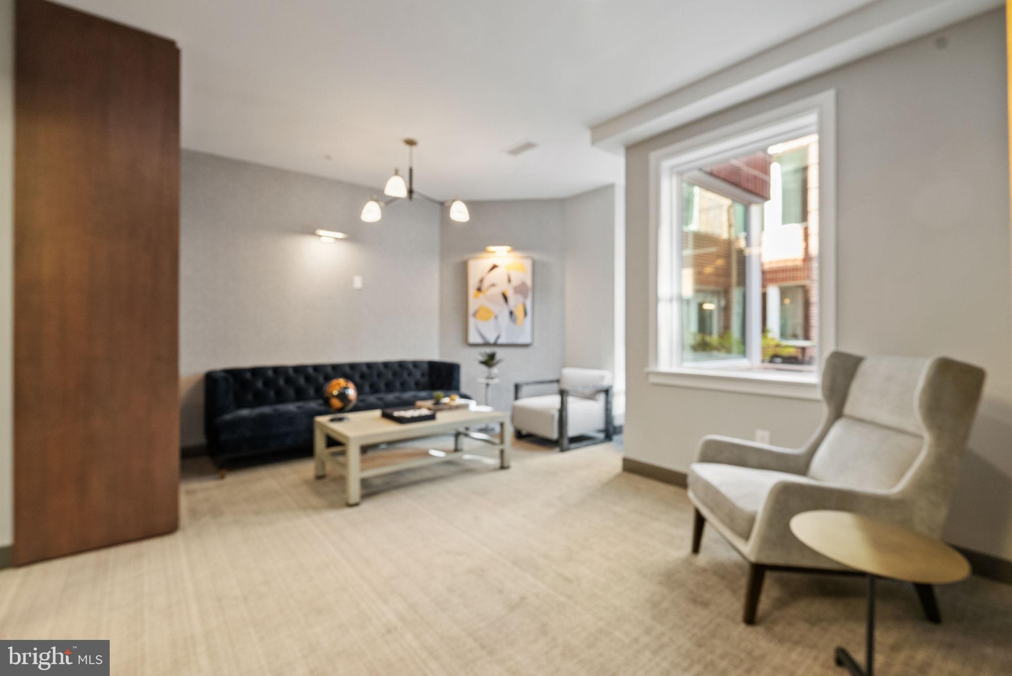 625 SLATERS LANE 401