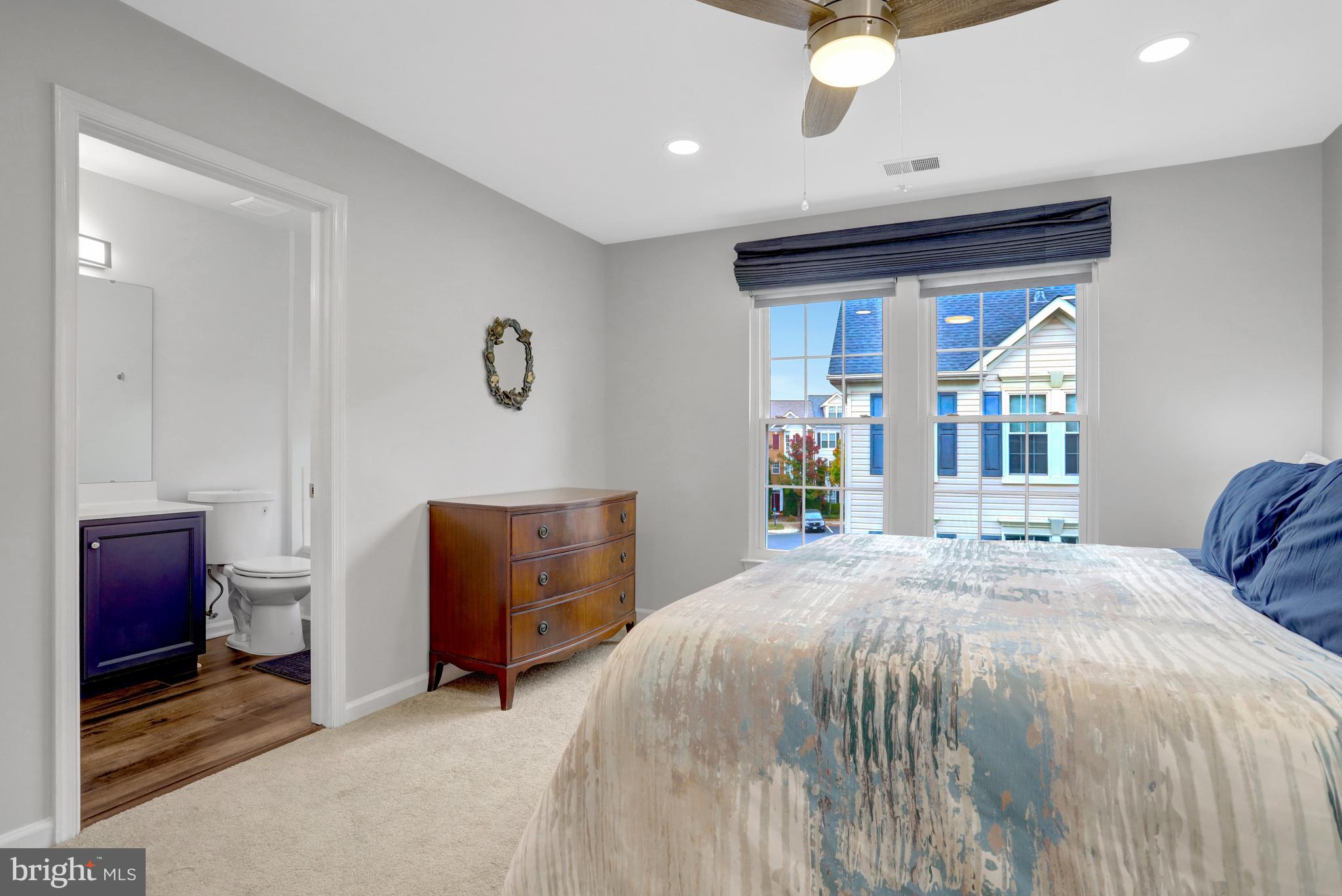 954 HARRISON CIRCLE
