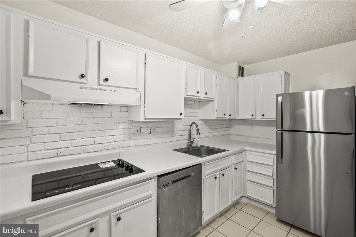 203 YOAKUM PARKWAY 519