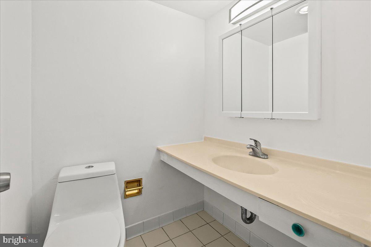 203 YOAKUM PARKWAY 519