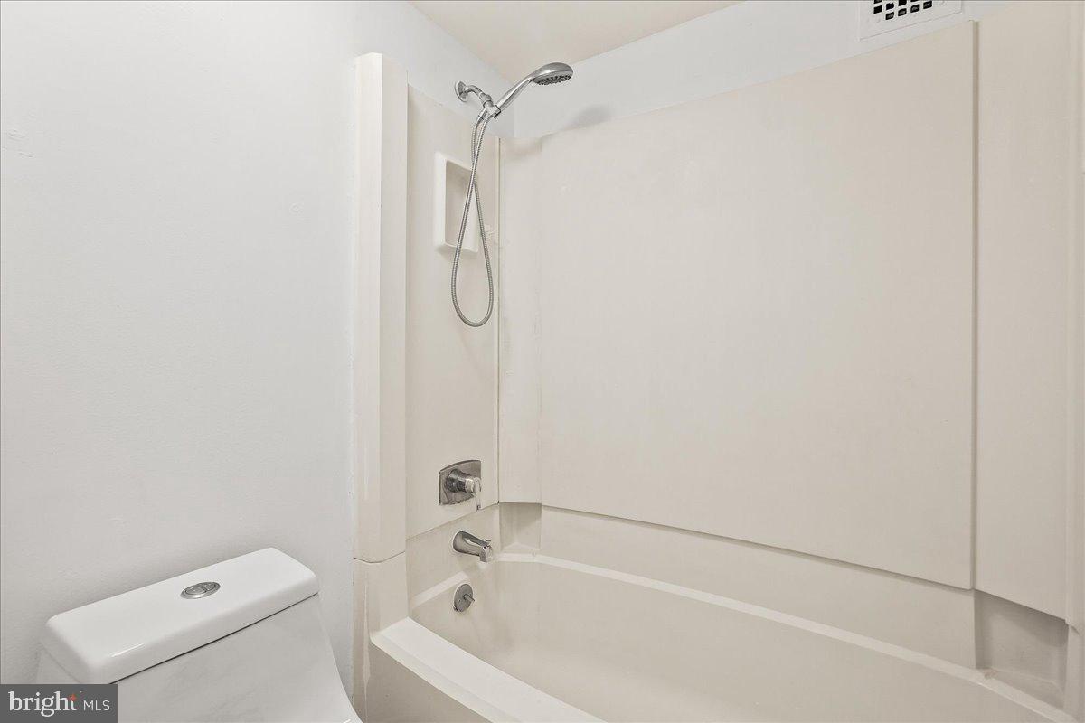 203 YOAKUM PARKWAY 519
