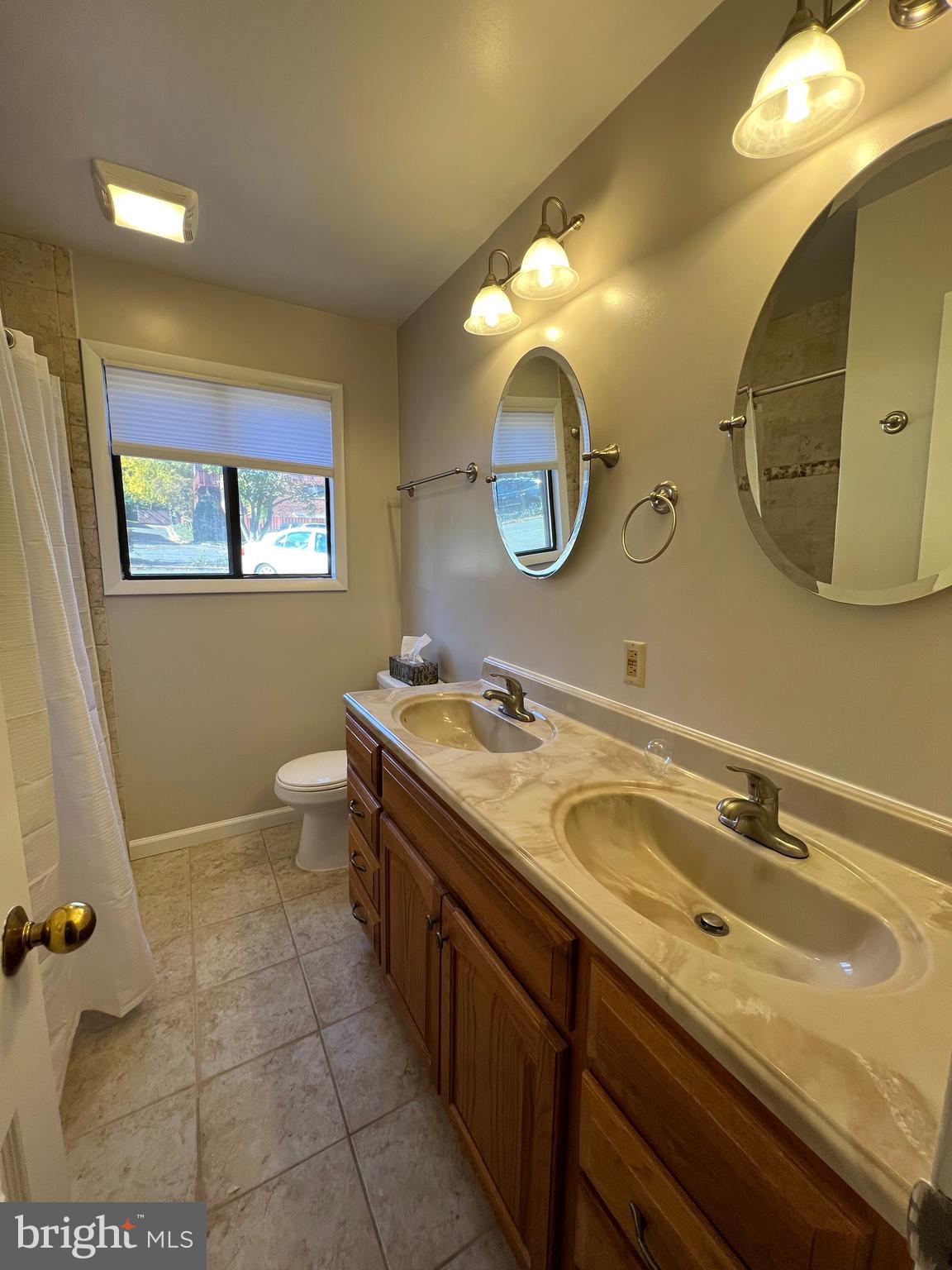 2704 DARTMOUTH ROAD 4