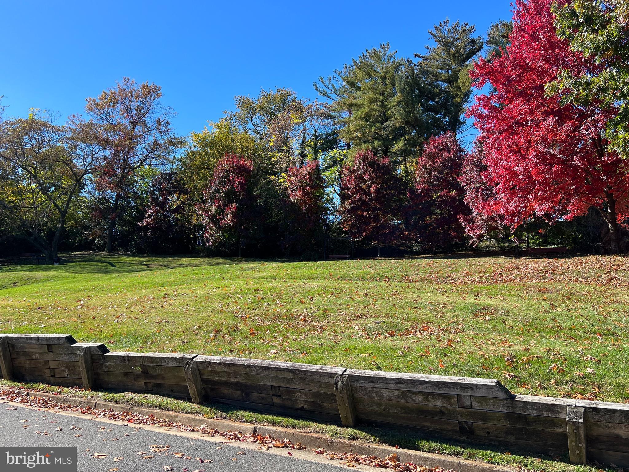 2704 DARTMOUTH ROAD 4