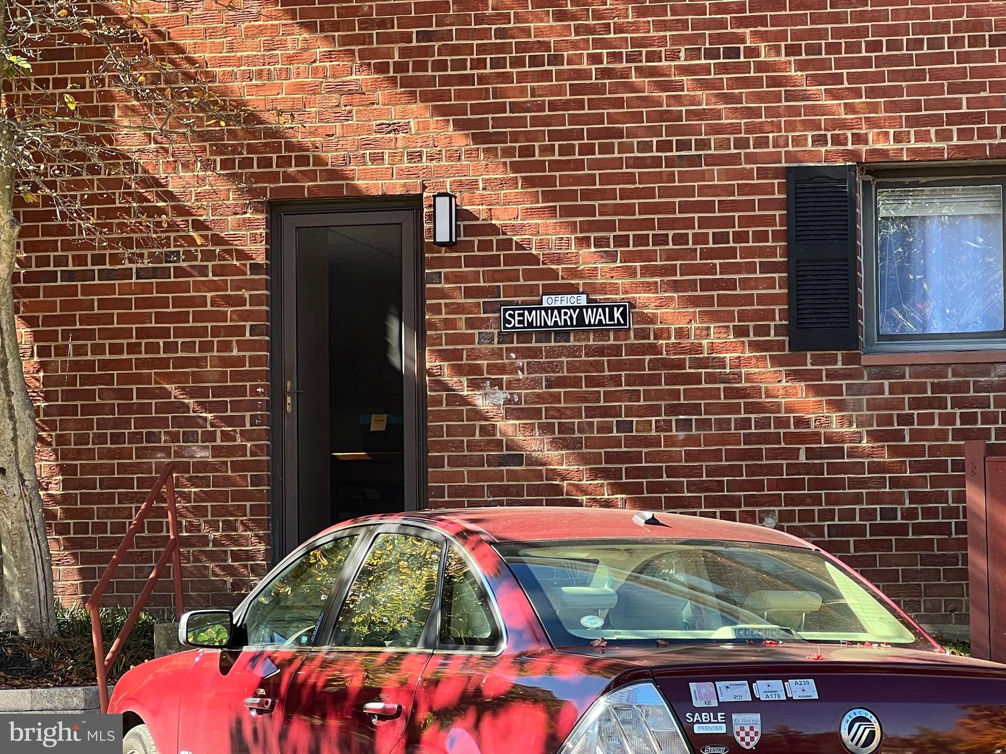 2704 DARTMOUTH ROAD 4