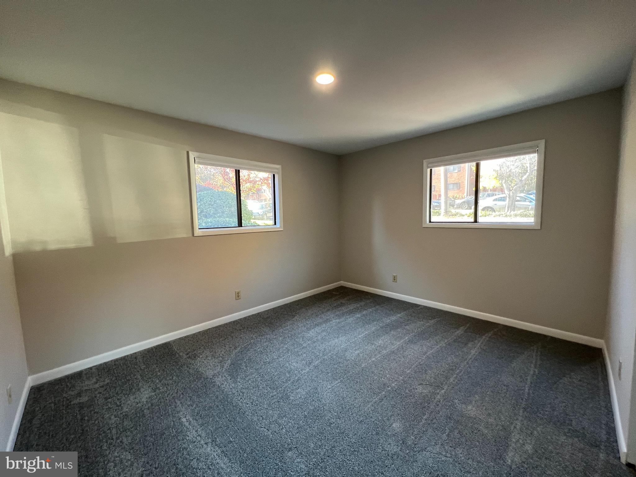 2704 DARTMOUTH ROAD 4