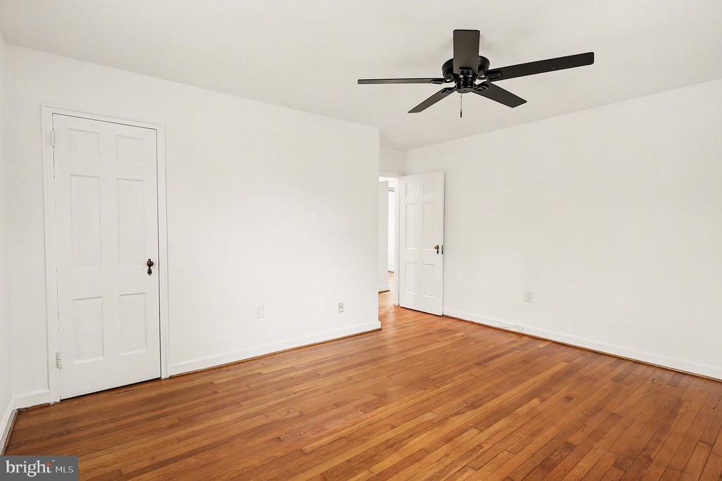 2 AUBURN COURT B