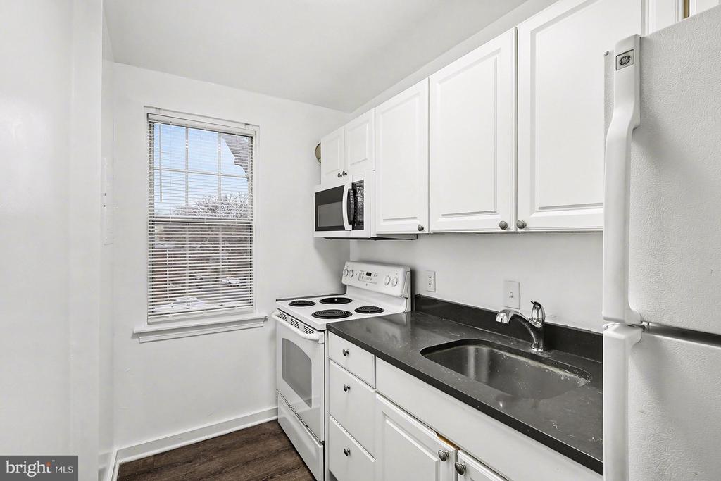 2 AUBURN COURT B