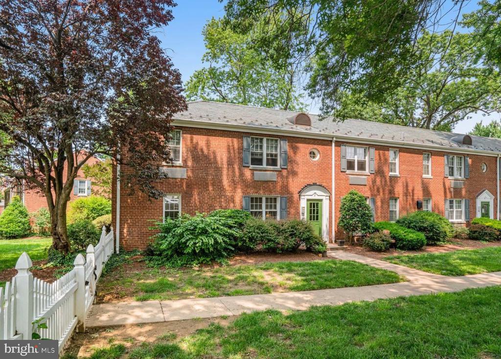 2 AUBURN COURT B