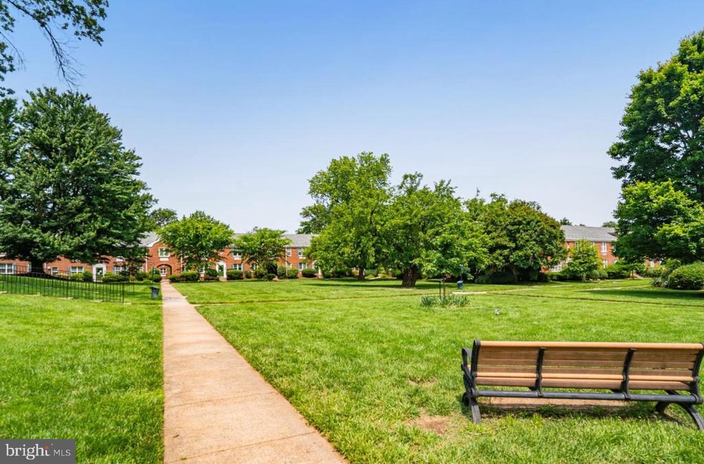 2 AUBURN COURT B