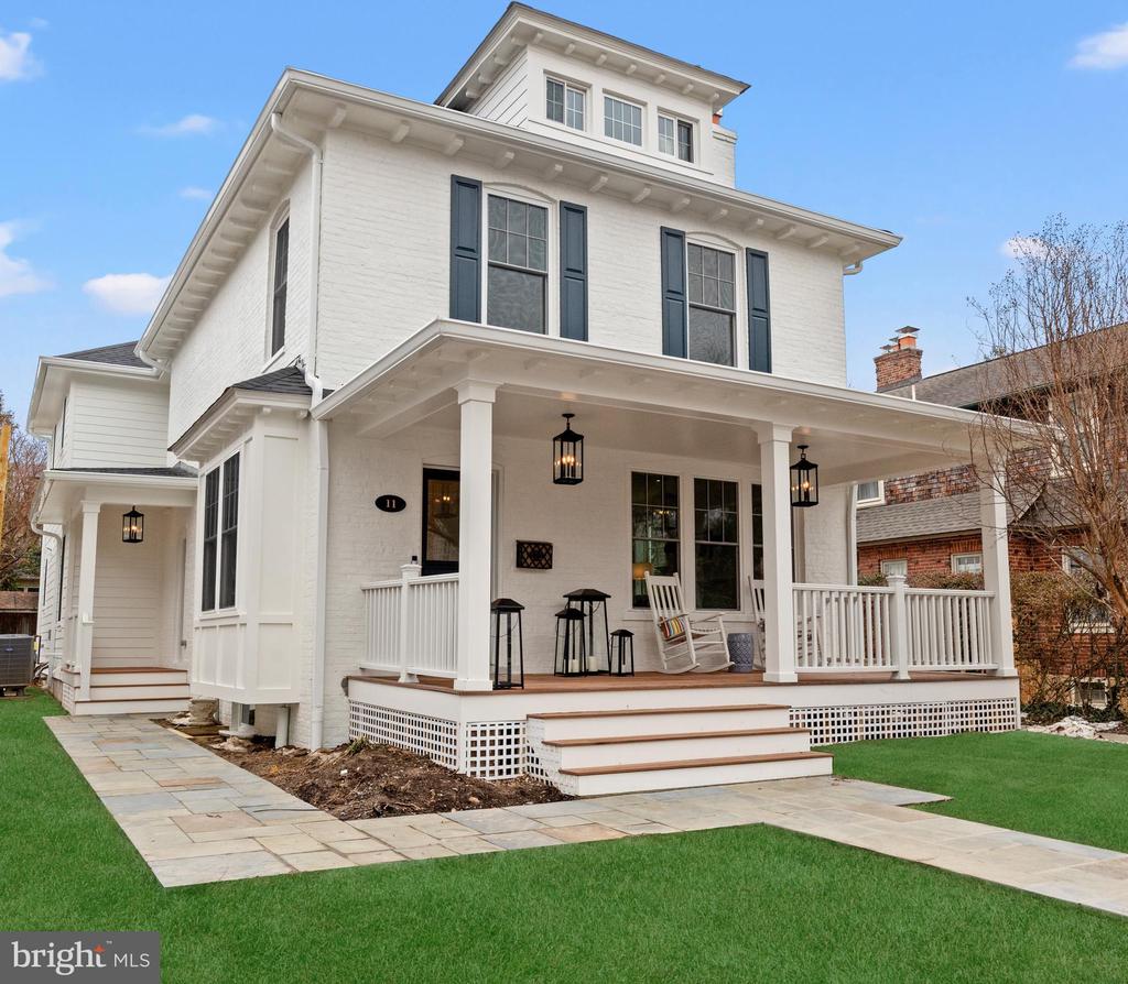 11 CEDAR STREET