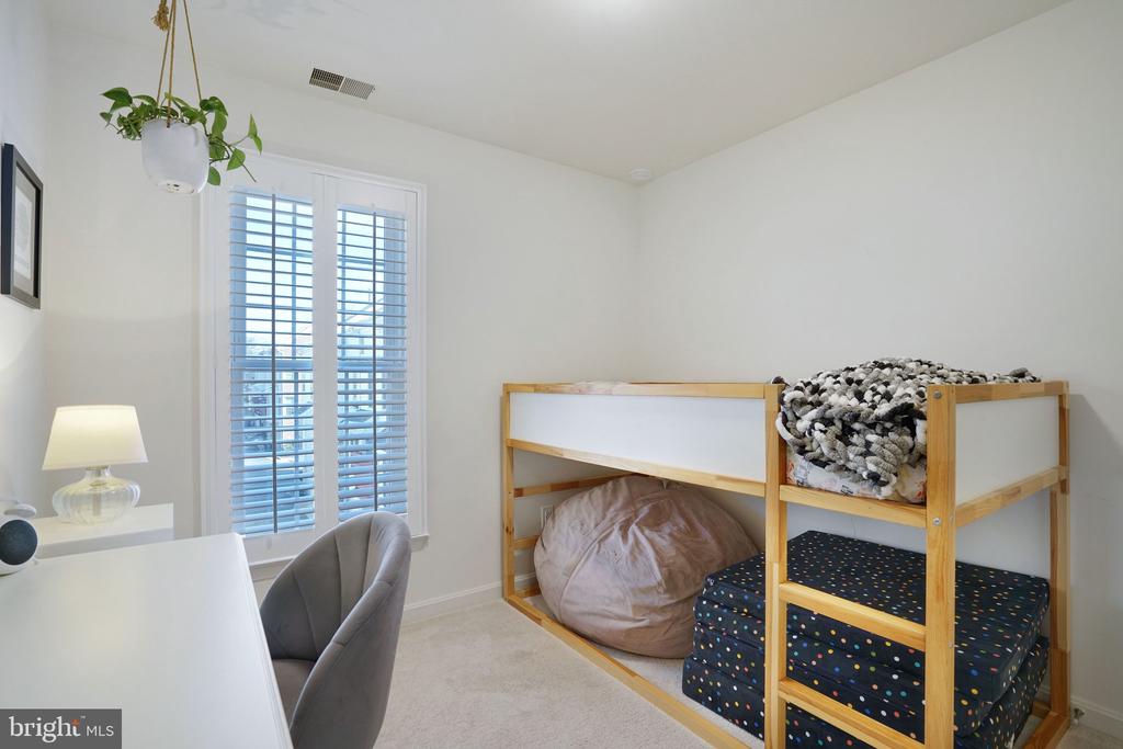 4655 LAMBERT DRIVE