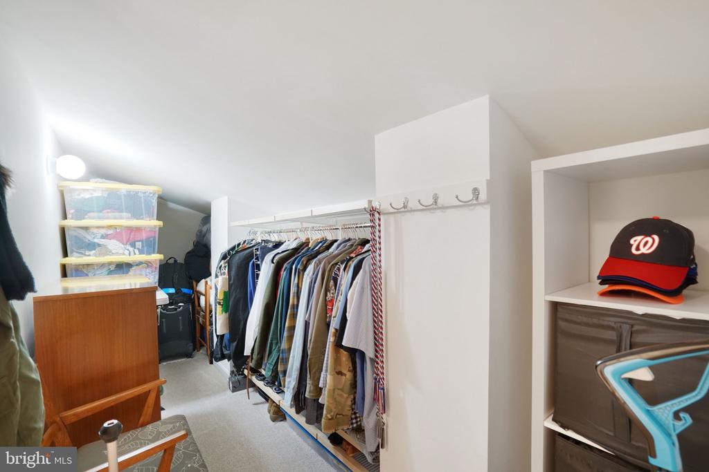 4655 LAMBERT DRIVE
