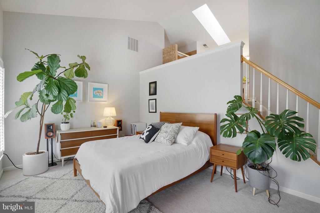 4655 LAMBERT DRIVE