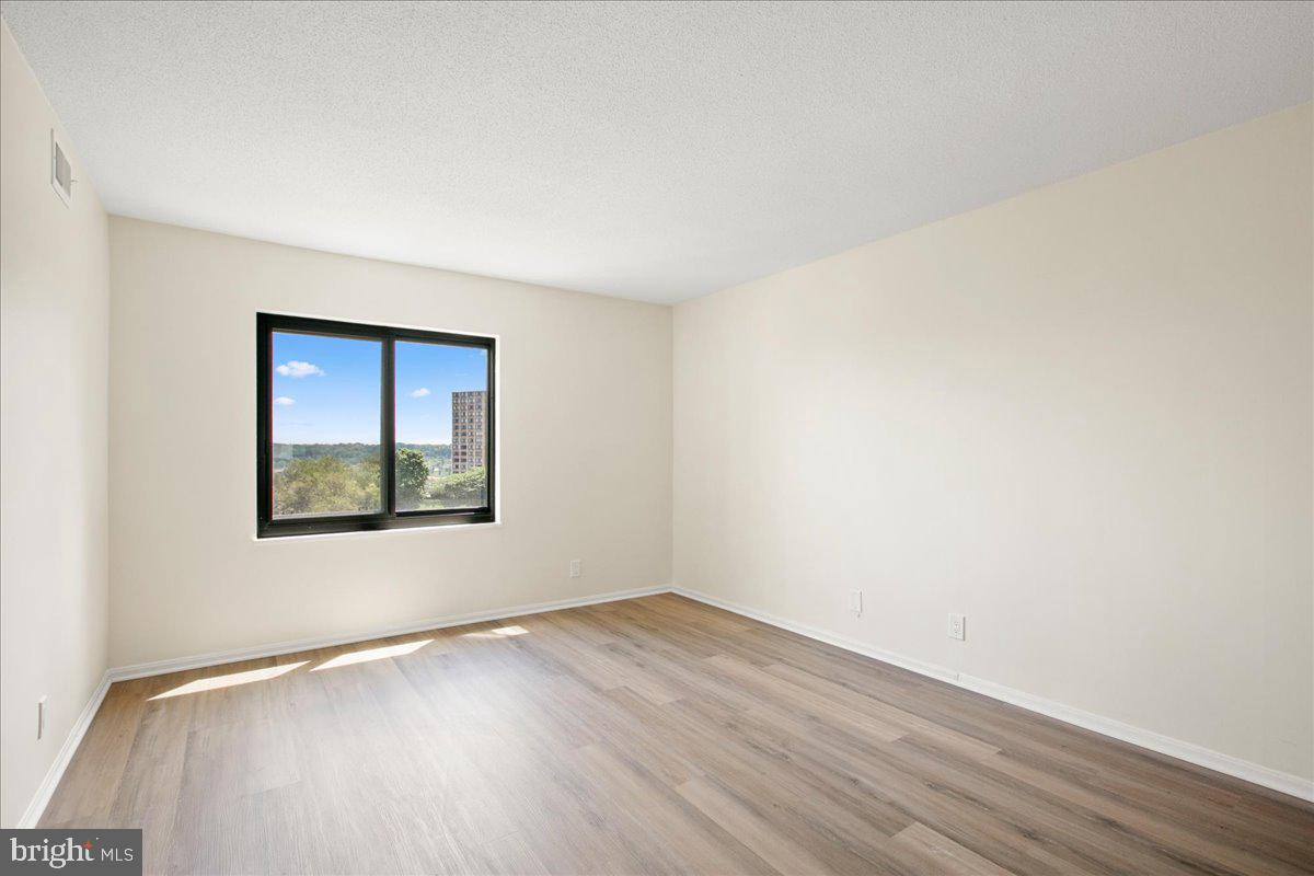 205 YOAKUM PARKWAY 817