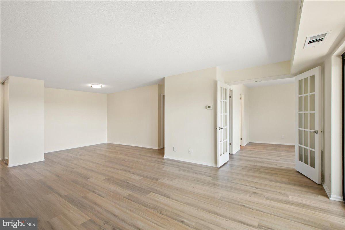 205 YOAKUM PARKWAY 817