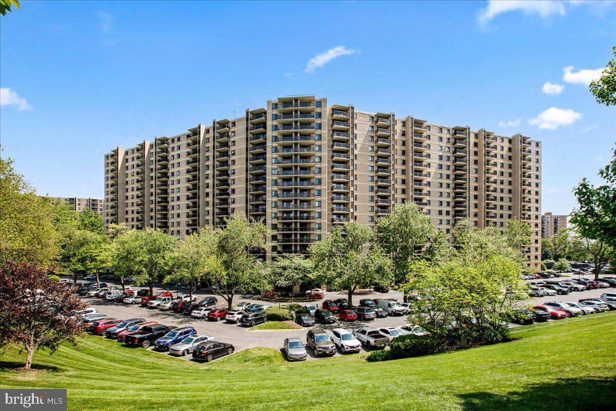 205 YOAKUM PARKWAY 817