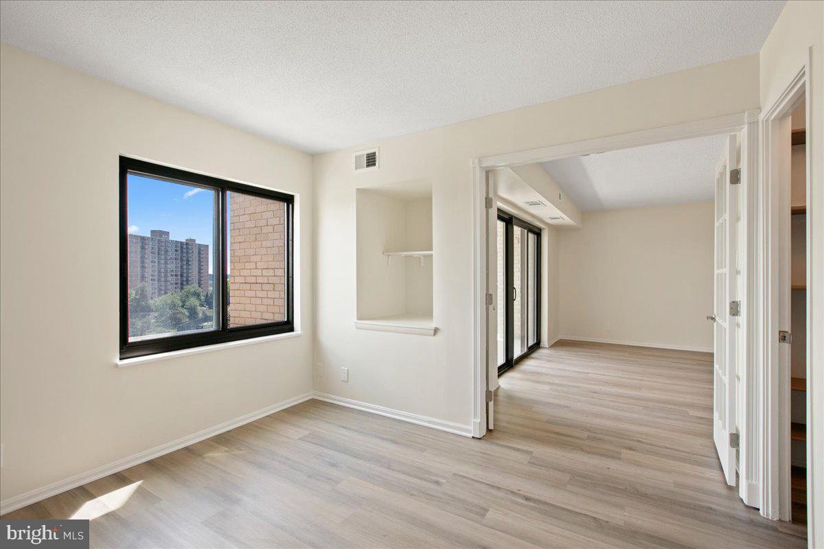 205 YOAKUM PARKWAY 817