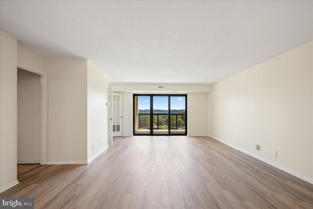 205 YOAKUM PARKWAY 817