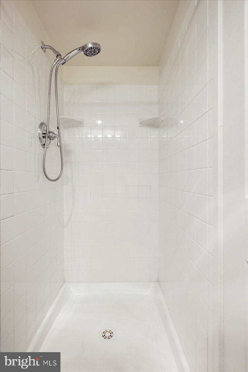 205 YOAKUM PARKWAY 817