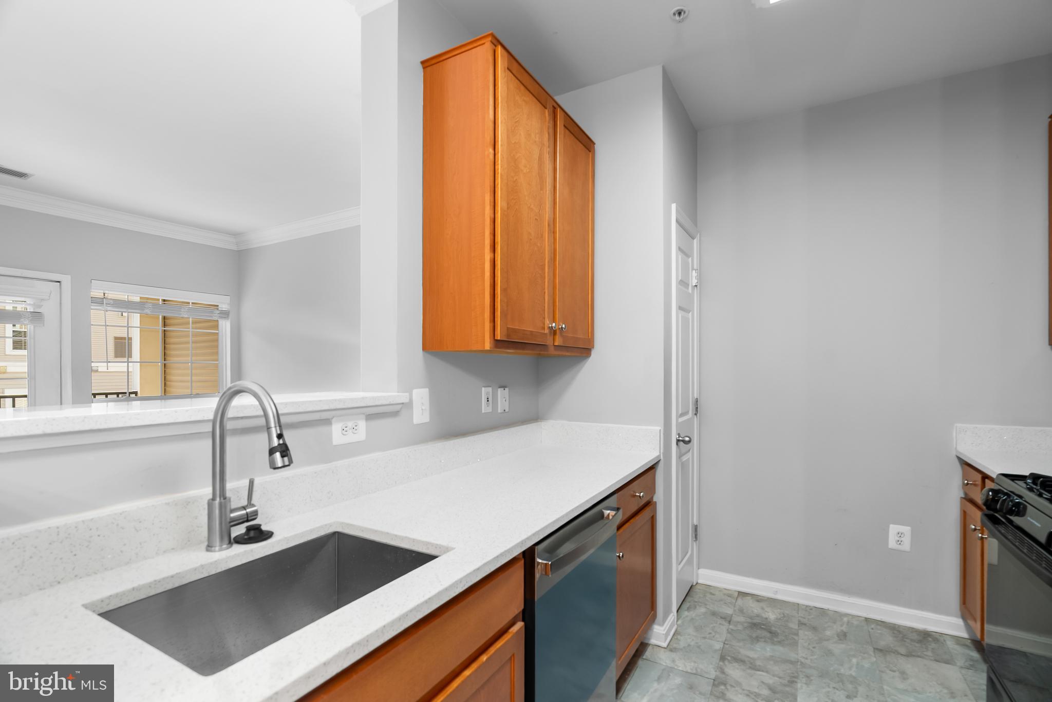 4852 EISENHOWER AVENUE 342