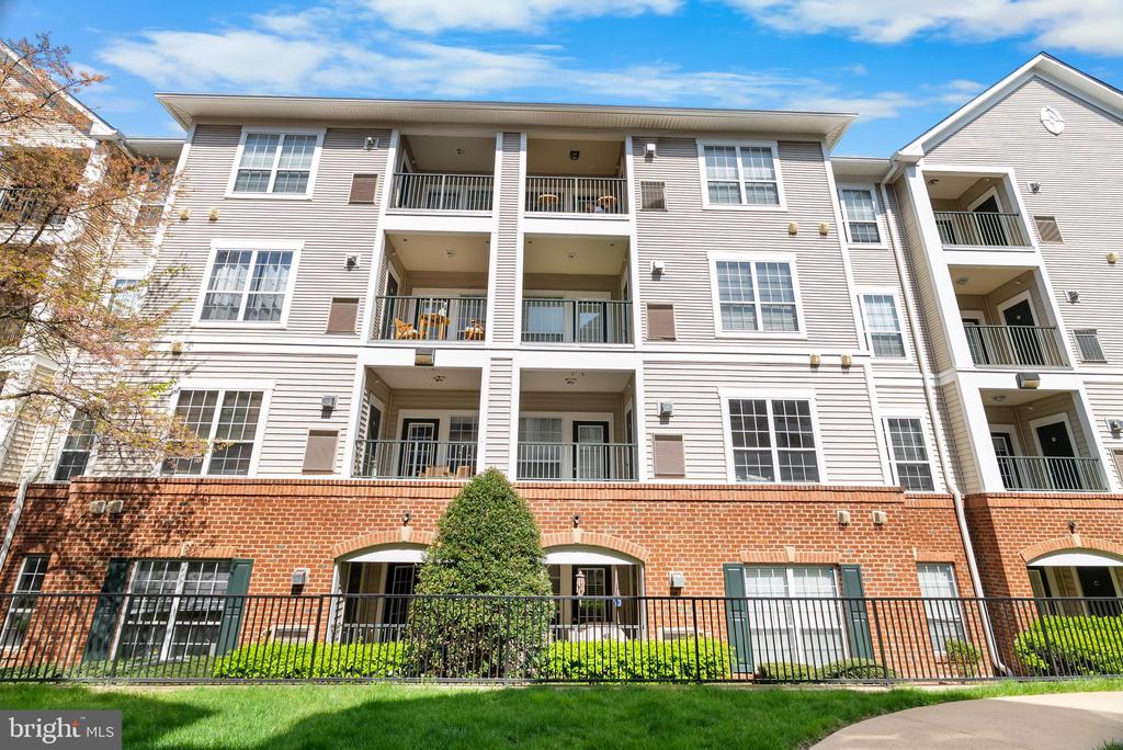 4852 EISENHOWER AVENUE 342