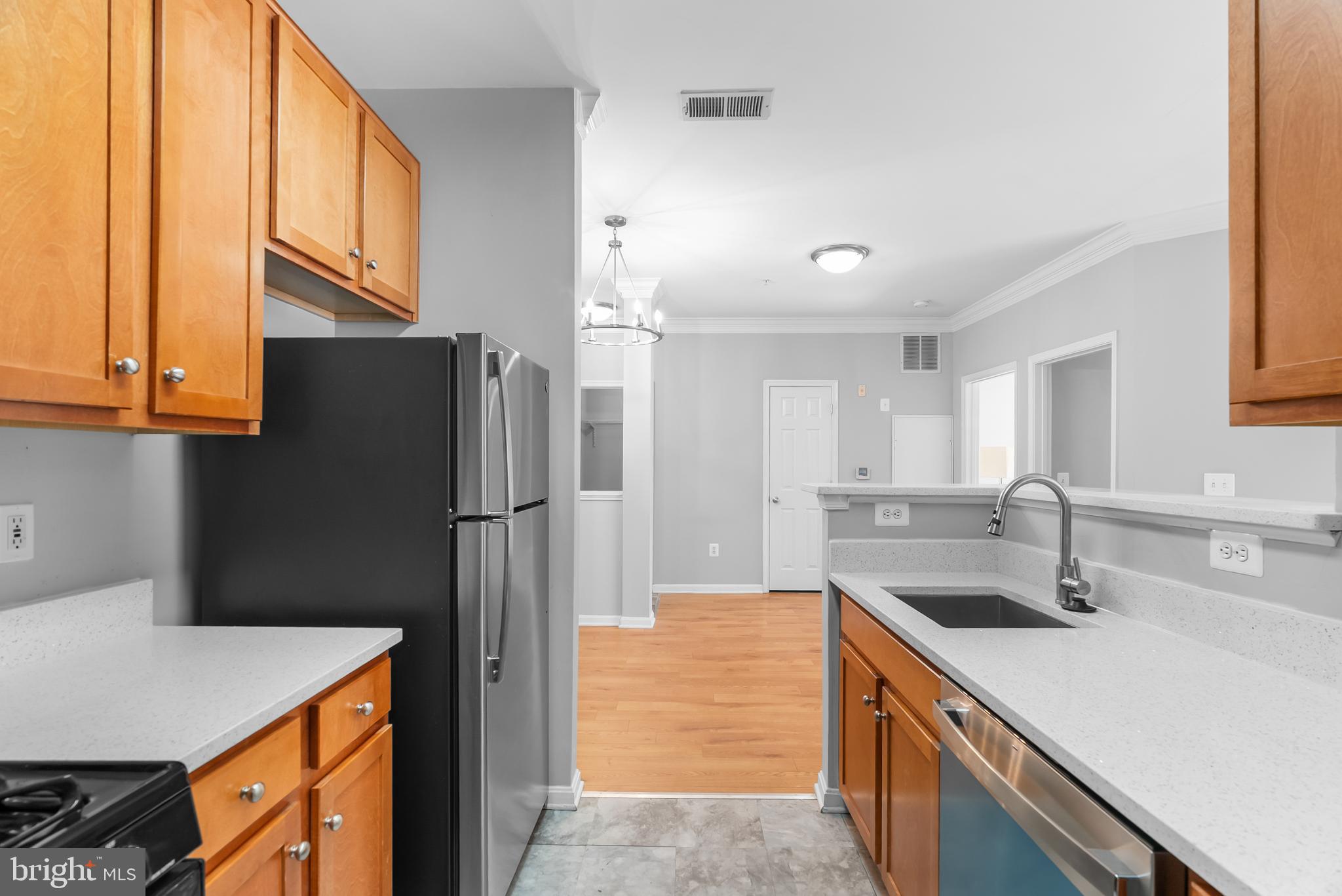 4852 EISENHOWER AVENUE 342