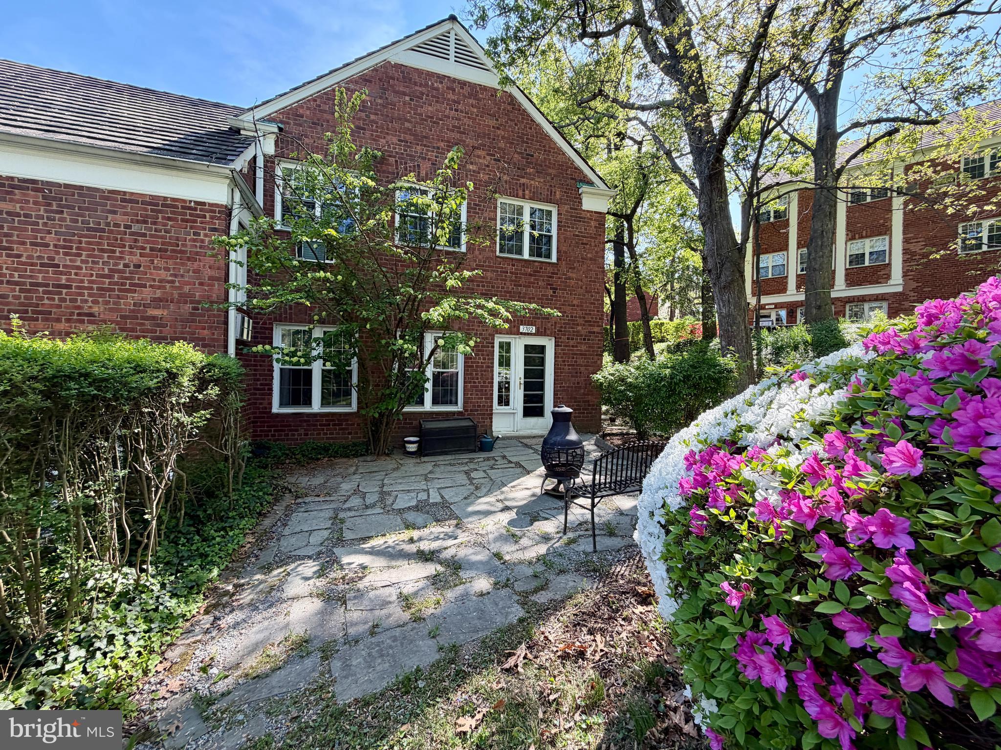 3702 VALLEY DRIVE 516-37