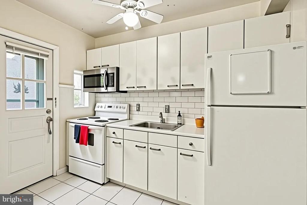 19 AUBURN COURT Unit: A