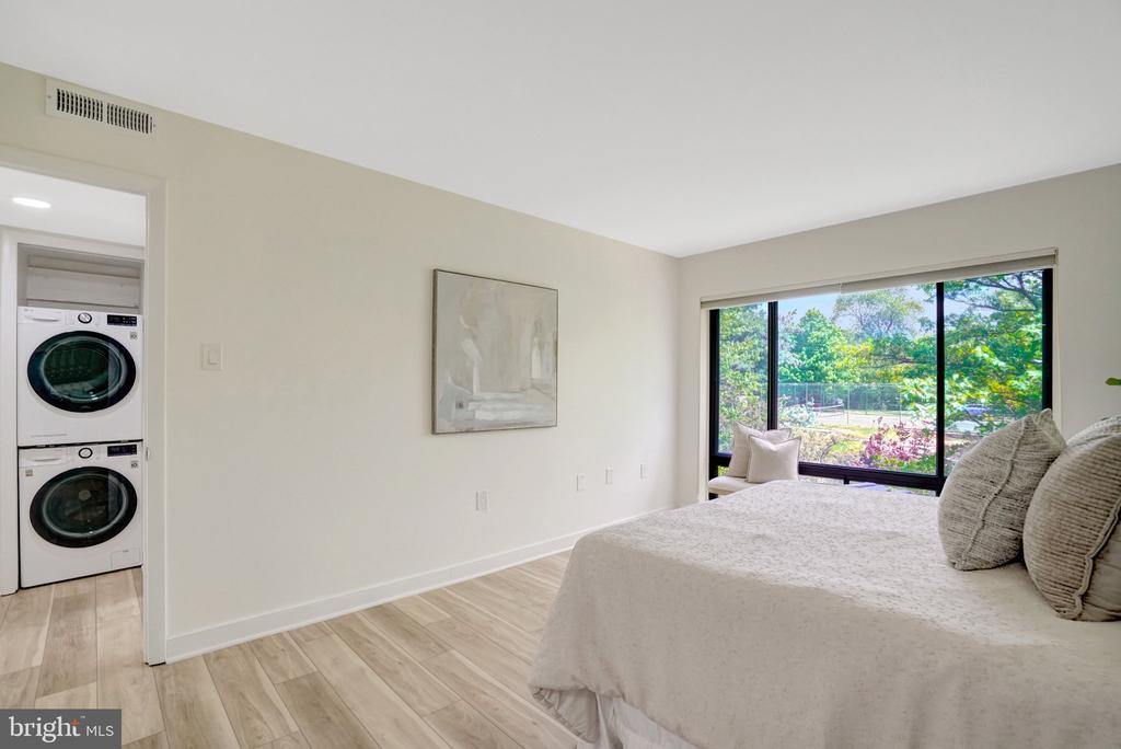 128 ROBERTS LANE 400