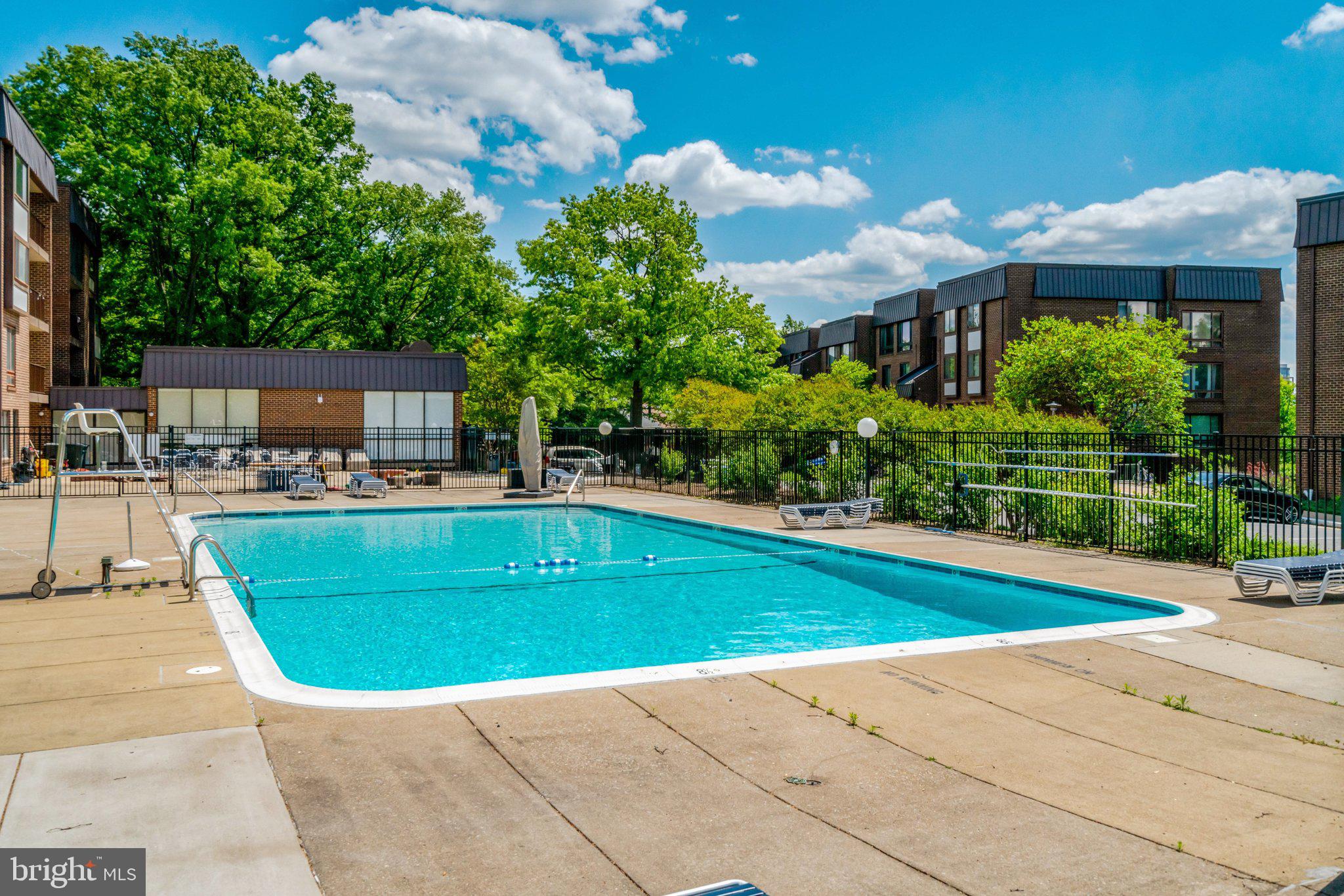 128 ROBERTS LANE 400