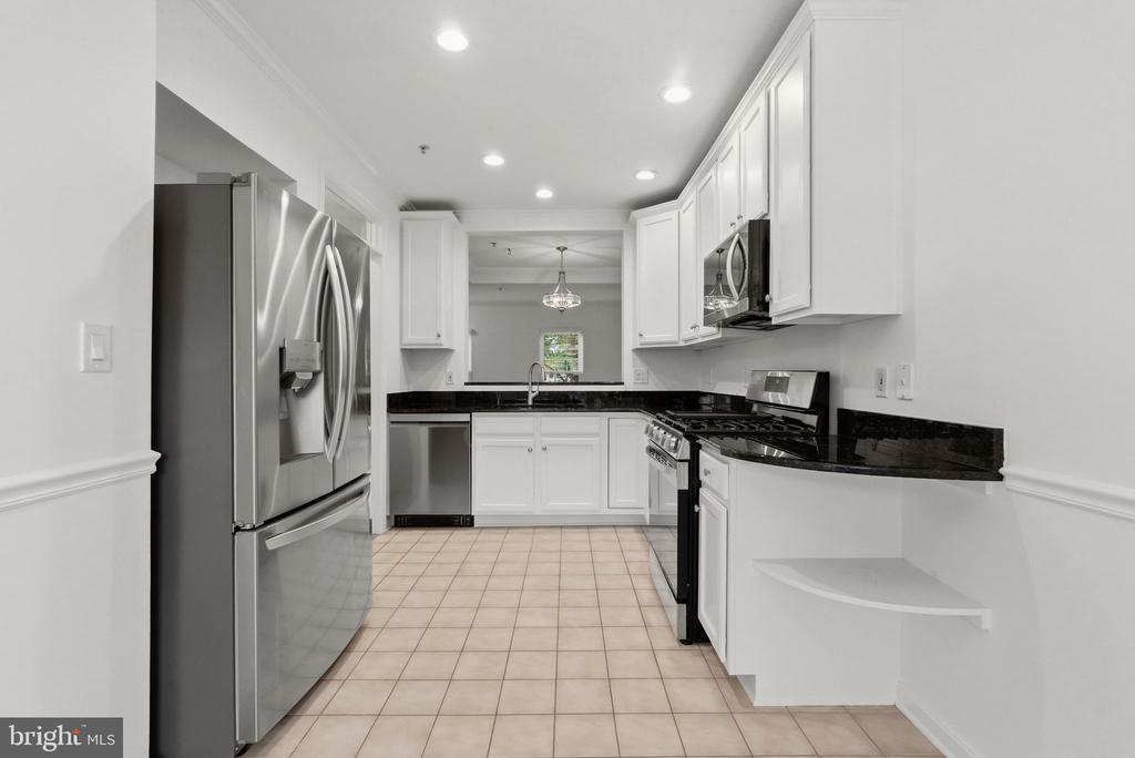 718 NORFOLK LANE Unit: A