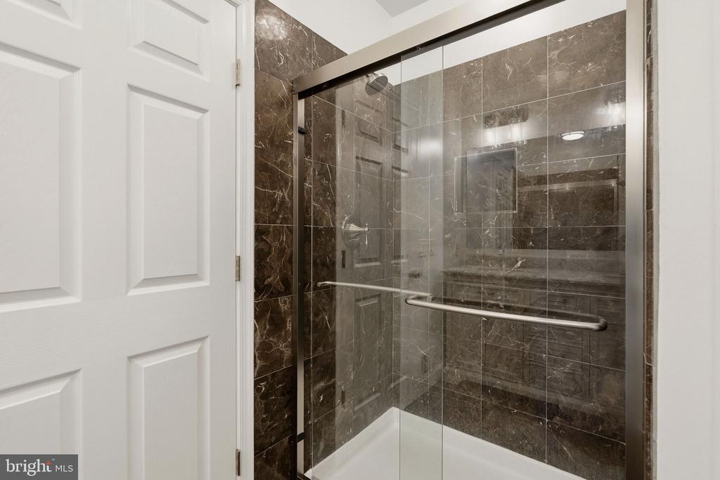 718 NORFOLK LANE Unit: A