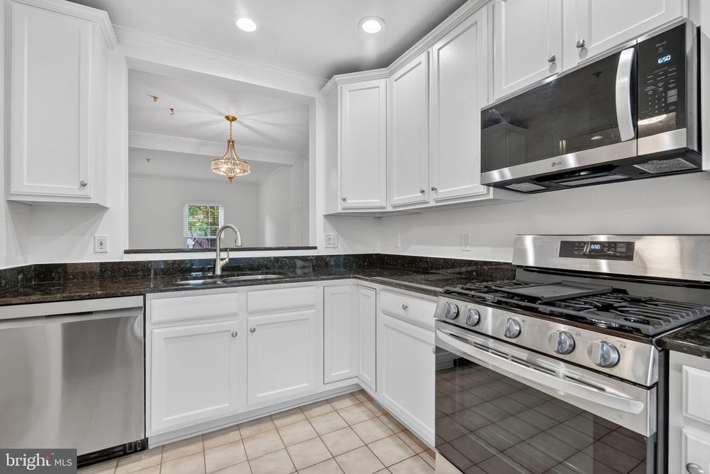 718 NORFOLK LANE Unit: A