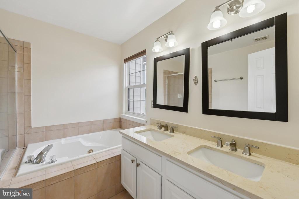 3802 DOMINION MILL DRIVE
