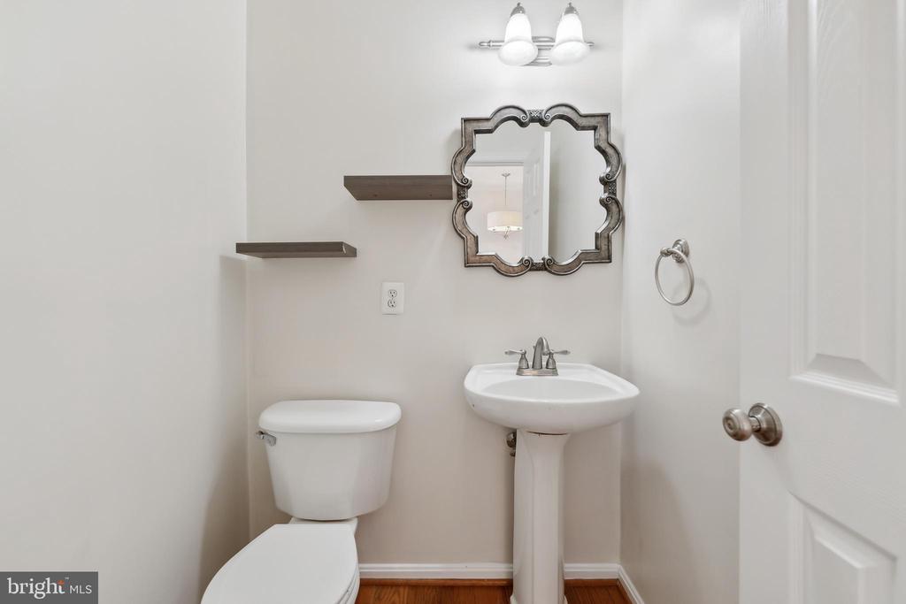 3802 DOMINION MILL DRIVE