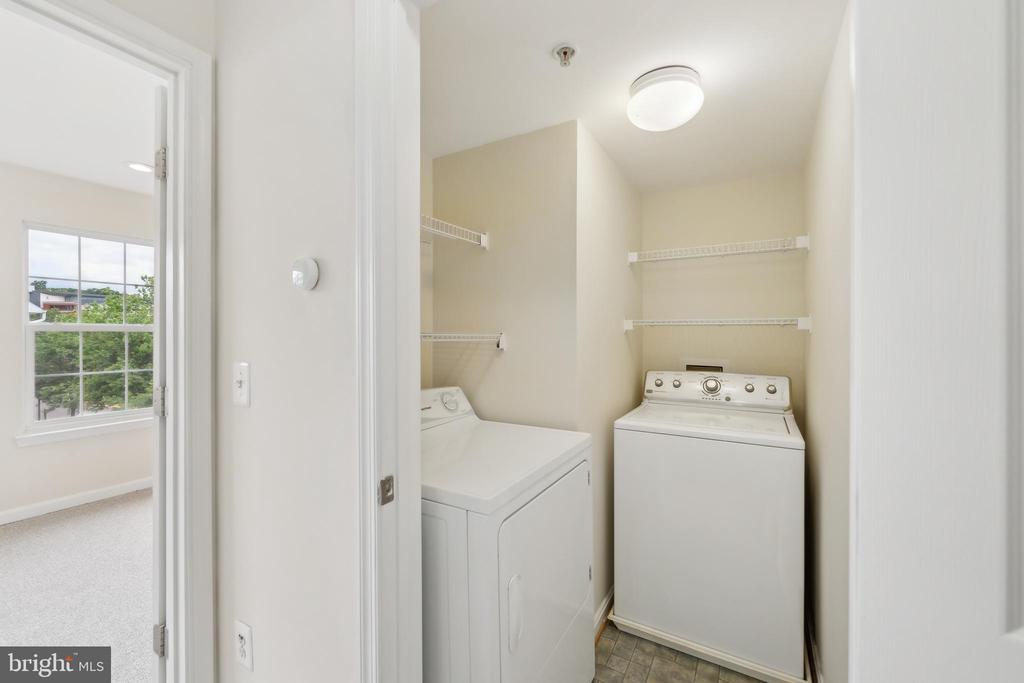 3802 DOMINION MILL DRIVE