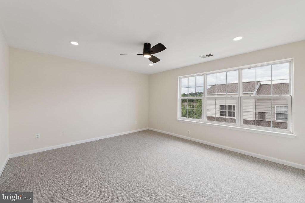3802 DOMINION MILL DRIVE