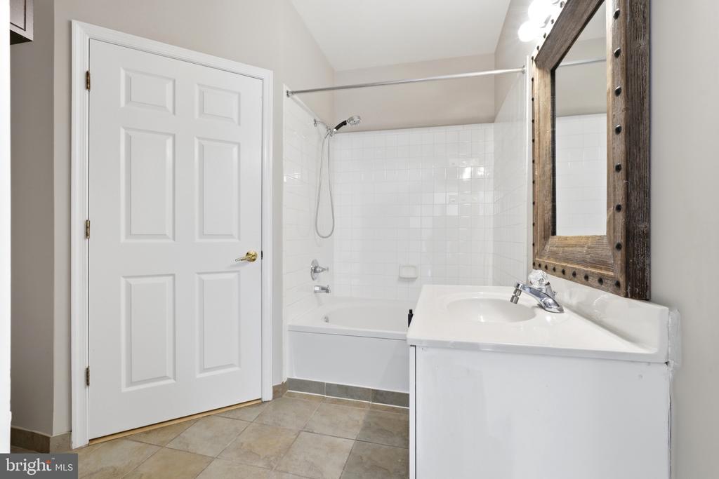 4551 STRUTFIELD LANE 4308