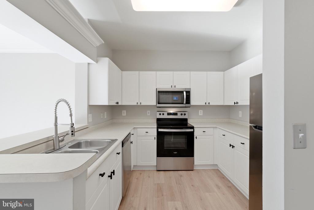 4551 STRUTFIELD LANE 4308