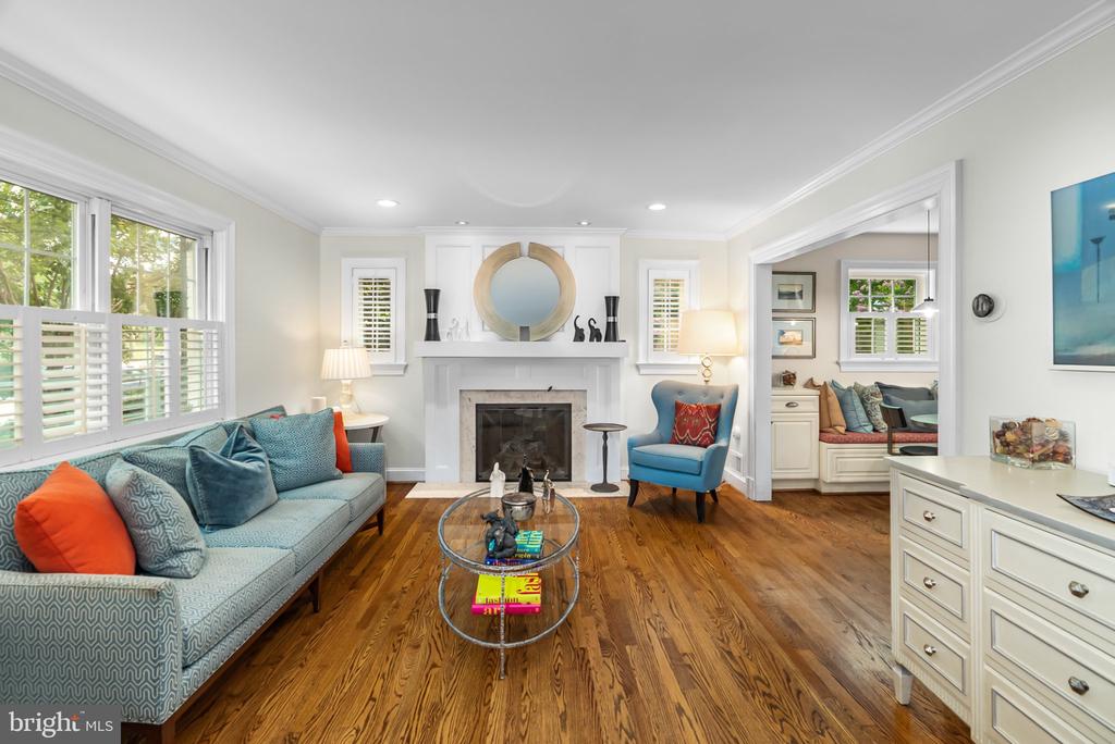 1000 W BRADDOCK ROAD