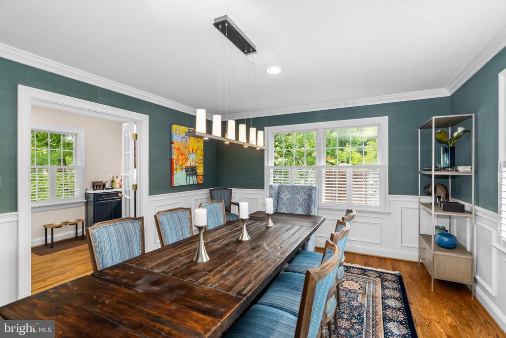 1000 W BRADDOCK ROAD